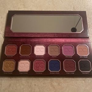 Dominique cosmetic berries and cream palette